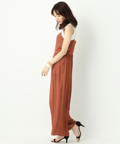 A part by（アパートバイ）の「サテンギャザーサロペット　749738 （サロペット/オーバーオール・レディース・テラコッタ/ネイビー・FREE）」の3枚目の写真