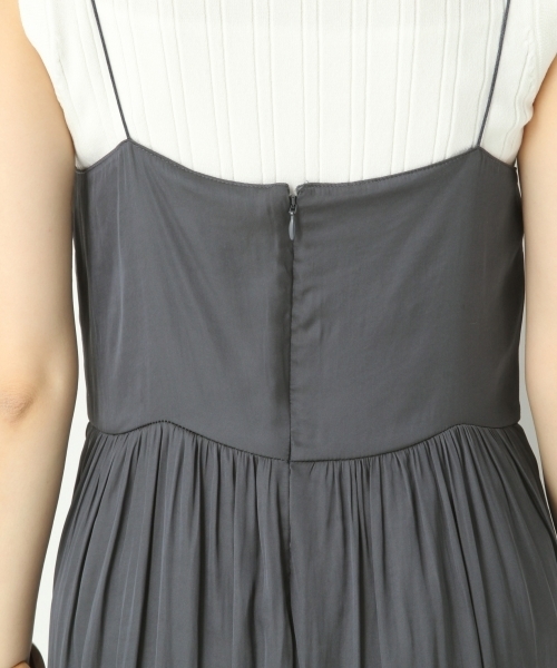 A part by（アパートバイ）の「サテンギャザーサロペット　749738 （サロペット/オーバーオール・レディース・テラコッタ/ネイビー・FREE）」の11枚目の写真