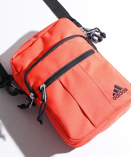 アディダス スクエア ボストンバッグ レザー オレンジブラウン 鍵付き ロゴ アディダス スクエア ボストンバッグ レザー オレンジブラウン 鍵付き