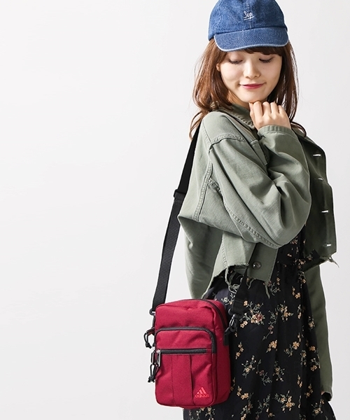 adidas ファーハンドバッグ ショルダーバッグ 2way 日本未入荷 FENDI フェンディ ハンドバッグ 2WAY BY THE WAY MINI