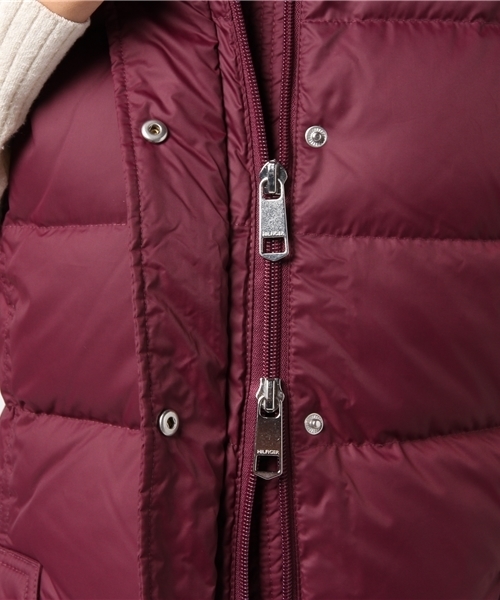 TOMMY HILFIGER（トミーヒルフィガー）の「ダウンベスト（ダウンベスト・レディース・バーガンディー/ホワイト/ブラック/ネイビー・SMALL/MEDIUM/LARGE）」の7枚目の写真