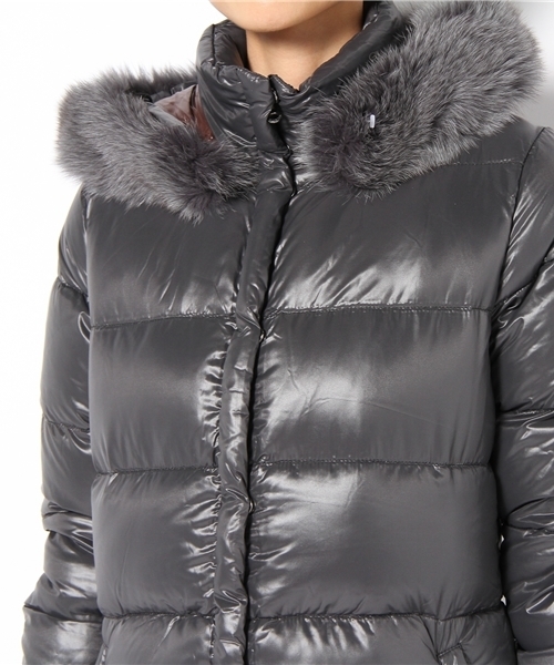 NANO universe（ナノユニバース）の「DUVETICA/DENEB Gray Fur-Fox