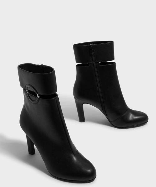 CHARLES & KEITH(チャールズ & キース)の「リングディテールカフブーツ / RING DETAIL CALF BOOTS(ブーツ・レディース・ブラック/レッド/ダークブルー・22.5cm/23cm/23.5cm/24.5cm/25cm)」の5枚目の写真