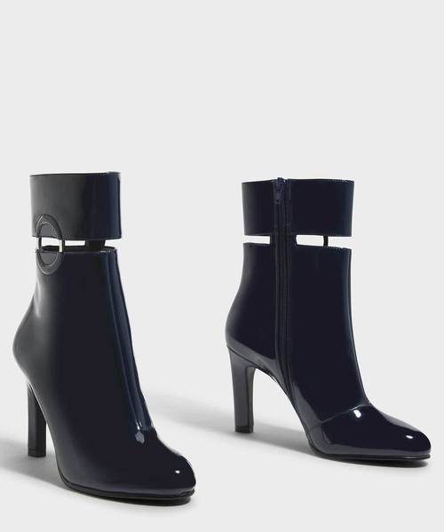 CHARLES & KEITH(チャールズ & キース)の「リングディテールカフブーツ / RING DETAIL CALF BOOTS(ブーツ・レディース・ブラック/レッド/ダークブルー・22.5cm/23cm/23.5cm/24.5cm/25cm)」の11枚目の写真