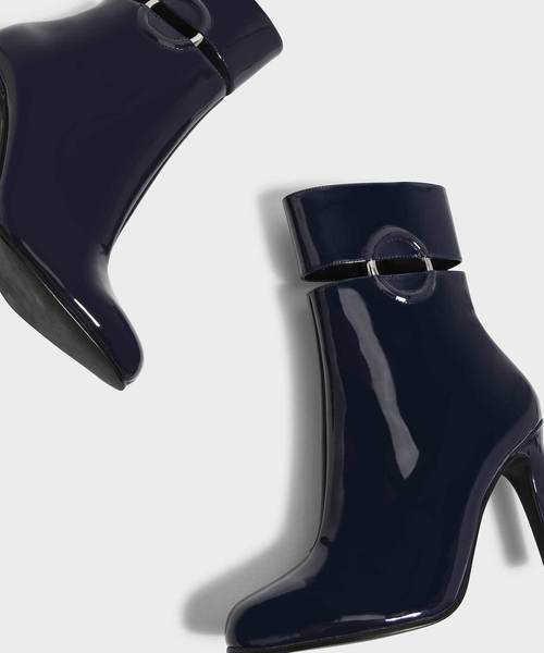 CHARLES & KEITH(チャールズ & キース)の「リングディテールカフブーツ / RING DETAIL CALF BOOTS(ブーツ・レディース・ブラック/レッド/ダークブルー・22.5cm/23cm/23.5cm/24.5cm/25cm)」の13枚目の写真