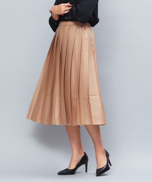 qualite（カリテ）の「ブライトプリーツパンツ（その他パンツ・レディース・ブルー/スミクロ/ベージュ・38）」の3枚目の写真