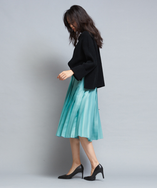 qualite（カリテ）の「ブライトプリーツパンツ（その他パンツ・レディース・ブルー/スミクロ/ベージュ・38）」の5枚目の写真