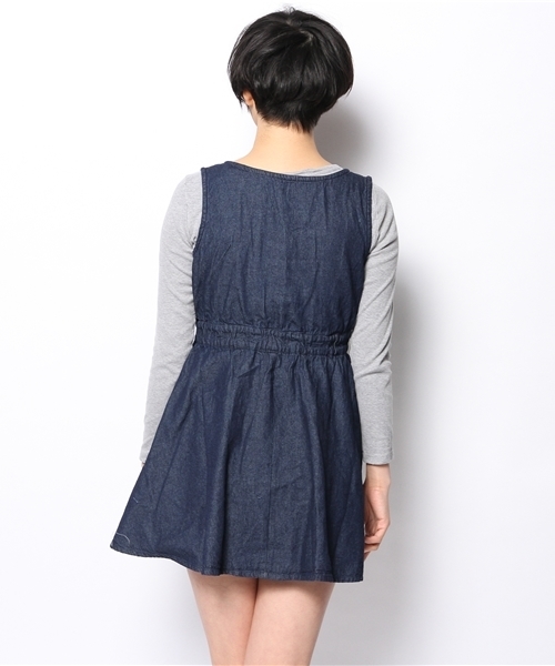 WEGO(ウィゴー)の「WEGO/前ボタンデニムワンピース(ワンピース・レディース・インディゴブルー/ダークインディゴブルー・FREE)」の6枚目の写真