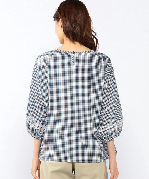 Petit Honfleur（プチオンフルール）の「◇カタログ掲載◇【麻シリーズ】刺しゅうギンガムチェックブラウス（シャツ/ブラウス・レディース・ブラック/ネイビー・11号/9号/13号）」の7枚目の写真
