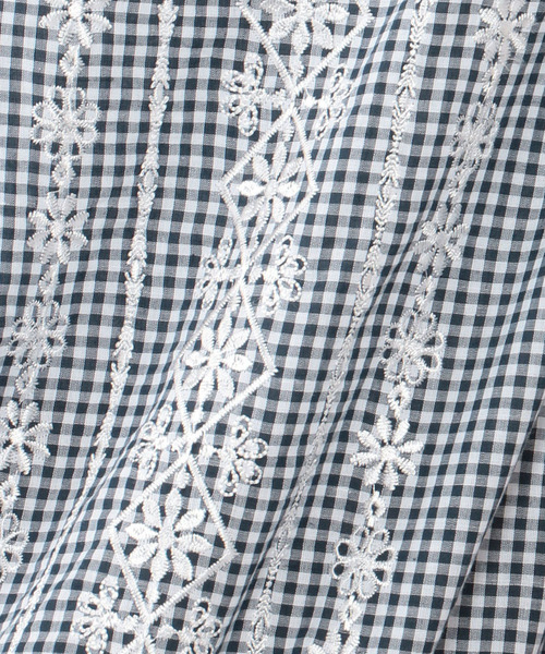 Petit Honfleur（プチオンフルール）の「◇カタログ掲載◇【麻シリーズ】刺しゅうギンガムチェックブラウス（シャツ/ブラウス・レディース・ブラック/ネイビー・11号/9号/13号）」の14枚目の写真