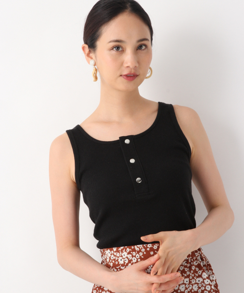 GLOBAL WORK（グローバルワーク）の「スナップボタンタンク/839930（タンクトップ・レディース・ホワイト/ブラック/ブラウン/オフホワイト・MEDIUM/LARGE）」の3枚目の写真