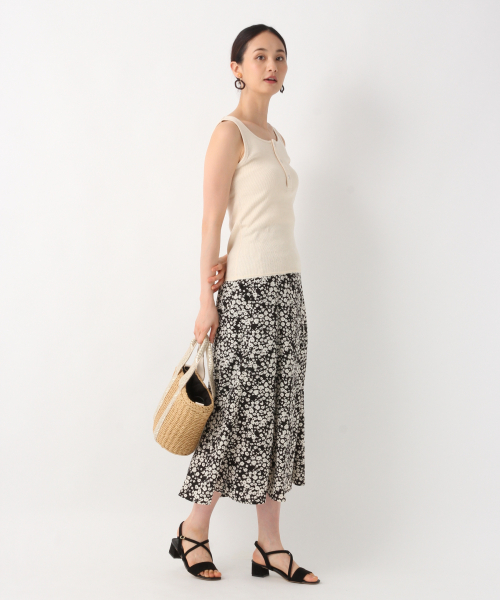 GLOBAL WORK（グローバルワーク）の「スナップボタンタンク/839930（タンクトップ・レディース・ホワイト/ブラック/ブラウン/オフホワイト・MEDIUM/LARGE）」の11枚目の写真