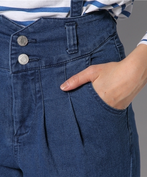 WEGO(ウィゴー)の「WEGO/サスペンダー付きハイウエストタックパンツ(デニムパンツ・レディース・ホワイト/ブルー/サックスブルー・LARGE/MEDIUM)」の9枚目の写真