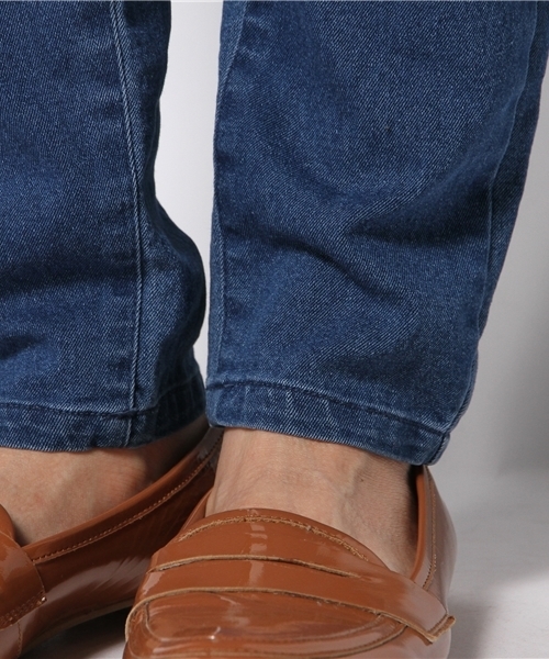 WEGO(ウィゴー)の「WEGO/サスペンダー付きハイウエストタックパンツ(デニムパンツ・レディース・ホワイト/ブルー/サックスブルー・LARGE/MEDIUM)」の8枚目の写真