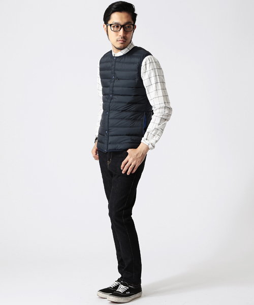 BEAMS（ビームス）の「Marmot×BEAMS / 別注 ダウンベスト（ダウンベスト・メンズ・ブラック/ネイビー・MEDIUM/LARGE/SMALL）」の4枚目の写真