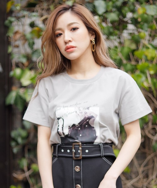LIPSERVICE（リップサービス）の「グラフィカルLADY Tシャツ（Tシャツ/カットソー・レディース・ホワイト/ブラック/ベージュ・FREE）」の3枚目の写真