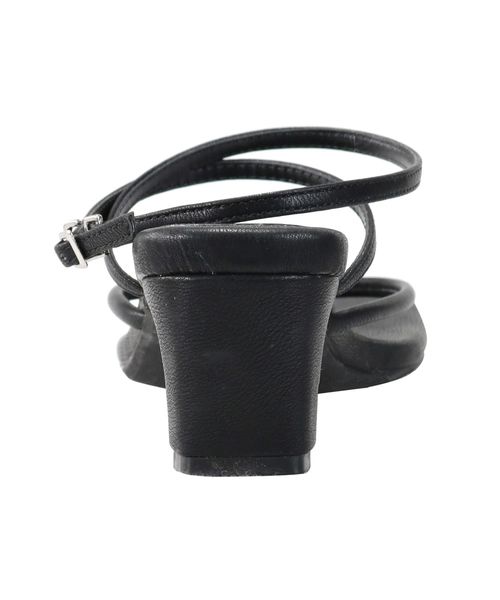 Ungrid（アングリッド）の「ストラップヒールスクエアサンダル（サンダル・レディース・ブラック/オフホワイト・S/M/L）」の7枚目の写真