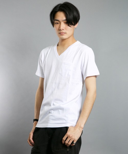 Bling Leads(ブリングリーズ)の「Bling leads/無地半袖ポケ付きV/N T(Tシャツ/カットソー・メンズ・ホワイト/イエロー系その他/カーキ/ネイビー/ブラック/ピンク系その他/ライトピンク/グレー・LARGE/X-LARGE/MEDIUM)」の2枚目の写真