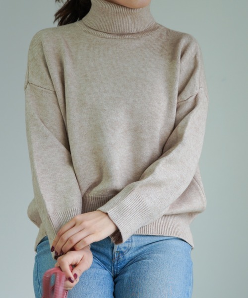 yuue' ( wear )（ユーイ）の「タートルネックドロップショルダースリーブニット（ニット/セーター・レディース・ブラック/ベージュ/ブラウン/ブルー・FREE）」の3枚目の写真