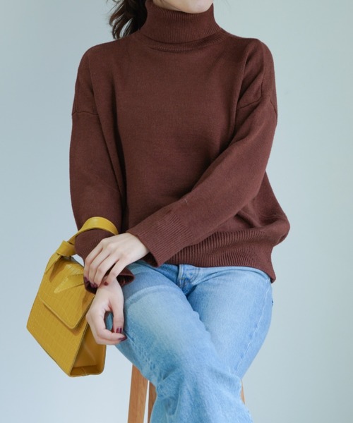 yuue' ( wear )（ユーイ）の「タートルネックドロップショルダースリーブニット（ニット/セーター・レディース・ブラック/ベージュ/ブラウン/ブルー・FREE）」の2枚目の写真
