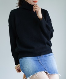 タートルネックドロップショルダースリーブニット