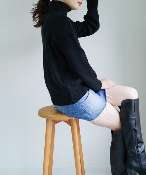 yuue' ( wear )（ユーイ）の「タートルネックドロップショルダースリーブニット（ニット/セーター・レディース・ブラック/ベージュ/ブラウン/ブルー・FREE）」の7枚目の写真