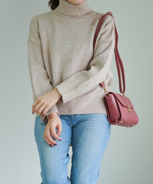 yuue' ( wear )（ユーイ）の「タートルネックドロップショルダースリーブニット（ニット/セーター・レディース・ブラック/ベージュ/ブラウン/ブルー・FREE）」の15枚目の写真