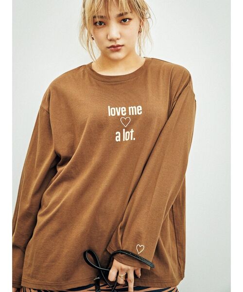 EVRIS（エヴリス）の「【SUDA ANNA×EVRIS】LOGO L/T（Tシャツ/カットソー・レディース・ホワイト/ブラウン/レッド・FREE）」の3枚目の写真