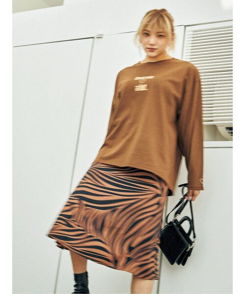 EVRIS（エヴリス）の「【SUDA ANNA×EVRIS】LOGO L/T（Tシャツ/カットソー・レディース・ホワイト/ブラウン/レッド・FREE）」の17枚目の写真