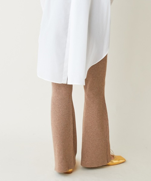 SHENERY（シーナリー）の「リブフレアニットパンツ（その他パンツ・レディース・ブラック/グレイッシュベージュ・FREE）」の18枚目の写真