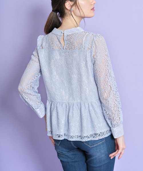 tocco closet(トッコ クローゼット)の「プチハイネック総レースペプラムブラウス(シャツ/ブラウス・レディース・ライトブルー/ブルー/アイボリー・M)」の4枚目の写真
