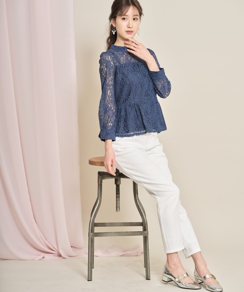 tocco closet(トッコ クローゼット)の「プチハイネック総レースペプラムブラウス(シャツ/ブラウス・レディース・ライトブルー/ブルー/アイボリー・M)」の7枚目の写真