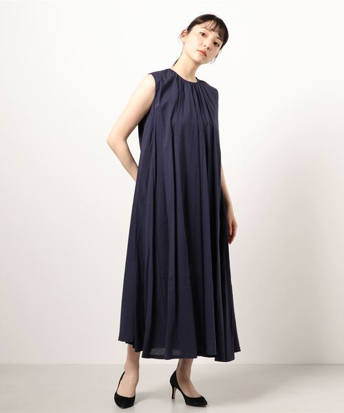 mizuiroind（ミズイロインド）の「【GINZA5月号掲載】mizuiro ind ギャザーネックノースリーブロングワンピース（ワンピース・レディース・ネイビー/グレー/ブラック・FREE）」の4枚目の写真
