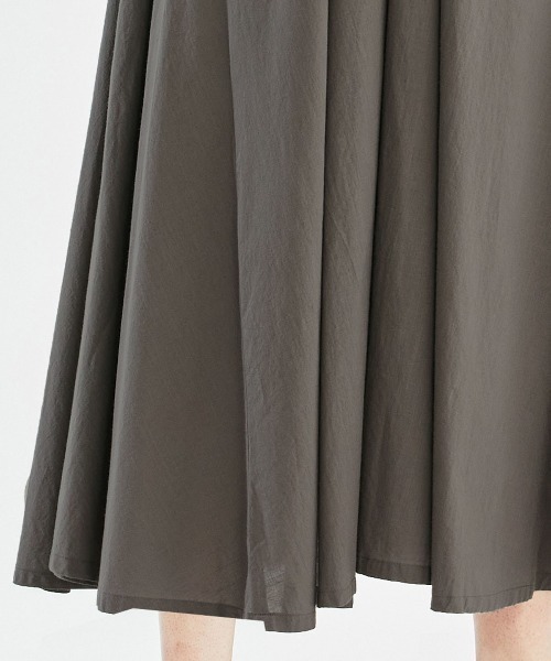 mizuiroind（ミズイロインド）の「【GINZA5月号掲載】mizuiro ind ギャザーネックノースリーブロングワンピース（ワンピース・レディース・ネイビー/グレー/ブラック・FREE）」の6枚目の写真