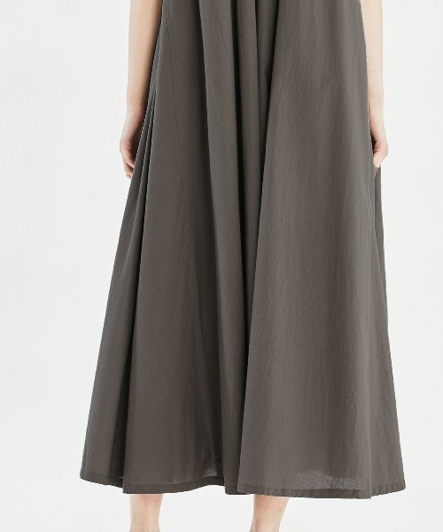 mizuiroind（ミズイロインド）の「【GINZA5月号掲載】mizuiro ind ギャザーネックノースリーブロングワンピース（ワンピース・レディース・ネイビー/グレー/ブラック・FREE）」の7枚目の写真