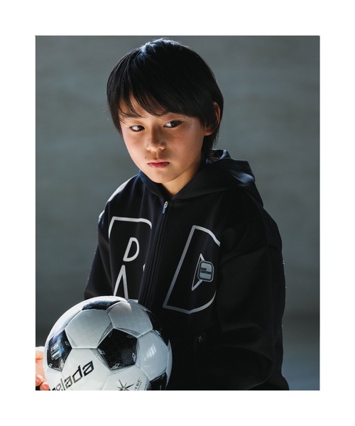 RAD CUSTOM（ラッドカスタム）の「RAD CUSTOM/BIGロゴ フードパーカー（パーカー・キッズ・ブラック/グレー・120/130/140/150/160）」の19枚目の写真