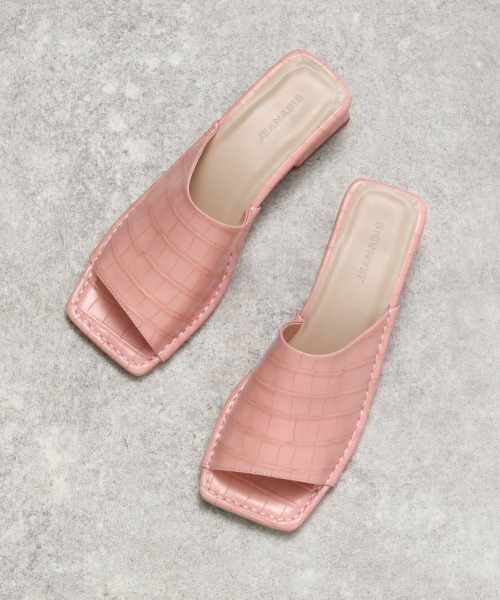 JEANASIS（ジーナシス）の「スクエアアシメミュールサンダル/937896（サンダル・レディース・ホワイト/ピンク/ブラック・MEDIUM/LARGE）」の3枚目の写真