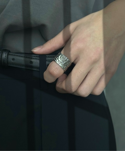 blatto（ブラット）の「【blatto 925silver】925シルバー　ワイドハンマード　デザイン　リング　ゴールド（k18メッキ仕様）　シルバー（プラチナメッキ仕様）blat-tbr3-4 Nn（リング・メンズ・ゴールド/シルバー・FREE）」の2枚目の写真