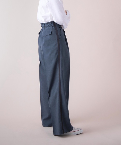 La SRIC（ラスリック）の「La SRIC / SSセンタープレスカーゴワイドパンツ 【セットアップ可】（その他パンツ・レディース・ベージュ/インディゴブルー・38）」の5枚目の写真