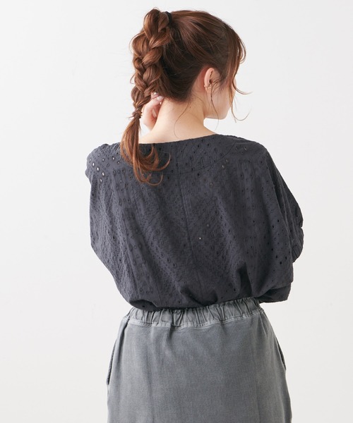 PUAL CE CIN(ピュアルセシン)の「【WEB限定】3D刺繍ブラウス(シャツ/ブラウス・レディース・ホワイト/ブラック・FREE)」の22枚目の写真