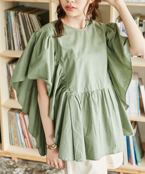 WEGO（ウィゴー）の「WEGO/【ZOZOTOWN＆一部店限定】ビックフリルブラウス（シャツ/ブラウス・レディース・ブラック/オフホワイト/ブルー/グリーン・FREE）」の4枚目の写真