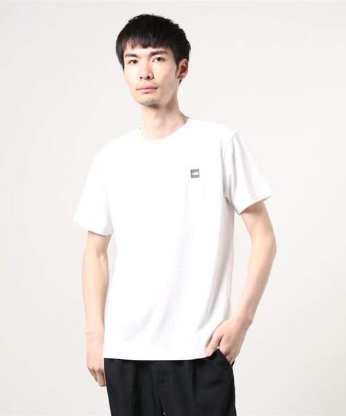 THE NORTH FACE(ザノースフェイス)の「ザ ノース フェイス THE NORTH FACE S/S Small Box Logo Tee(ショートスリーブスモールボックスロゴティー)(Tシャツ/カットソー・メンズ・グレー/ネイビー/ホワイト/ブラック・L/M/3L/S/LL)」の2枚目の写真