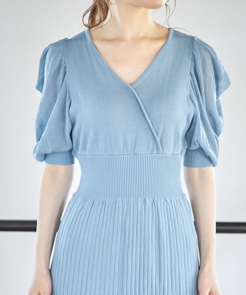 tocco closet(トッコ クローゼット)の「【ZOZO限定】ウエストりぼん付きシアーボリュームスリーブカシュクールニットワンピース(ワンピース・レディース・ブラック/ベージュ/ラベンダー/グレイッシュブルー・M)」の17枚目の写真