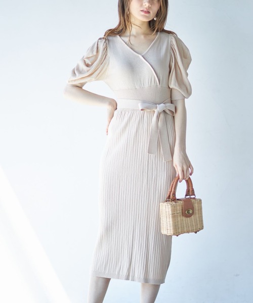 tocco closet(トッコ クローゼット)の「【ZOZO限定】ウエストりぼん付きシアーボリュームスリーブカシュクールニットワンピース(ワンピース・レディース・ブラック/ベージュ/ラベンダー/グレイッシュブルー・M)」の7枚目の写真