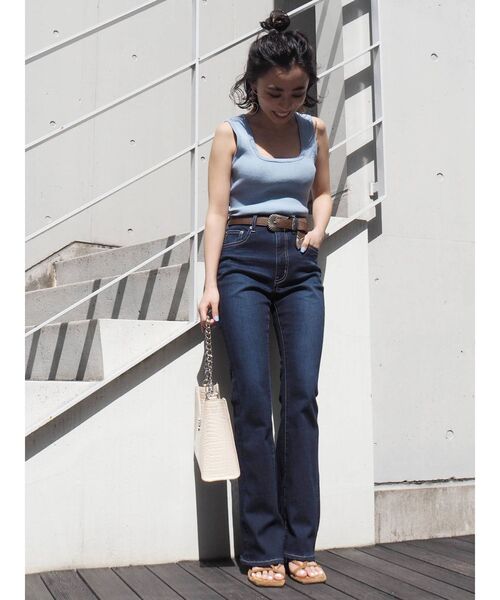 EVRIS（エヴリス）の「フレアデニムパンツ（デニムパンツ・レディース・ブラック/インディゴブルー/ブラウン・SMALL/MEDIUM）」の15枚目の写真