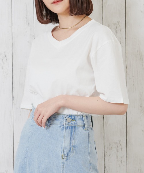 Anuenue（アヌエヌエ）の「レディース Vネックオーバーサイズ半袖Tシャツ（Tシャツ/カットソー・レディース・ホワイト/ピンク/オレンジ/ブルー/グリーン/ダークグレー/クリーム/ライトパープル/ベビーピンク・2L/3L/M/L）」の2枚目の写真