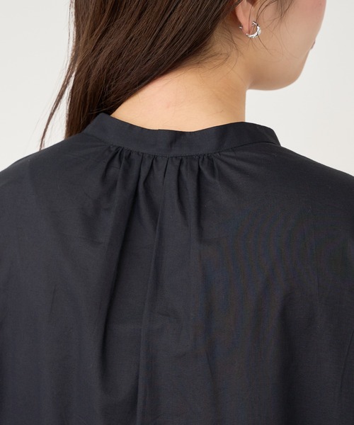 natural couture(ナチュラルクチュール)の「【WEB限定カラー有り】アシメティアードバンドカラーブラウス(シャツ/ブラウス・レディース・ブラック/オフホワイト/サックスブルー/ミント/モカ・FREE)」の14枚目の写真