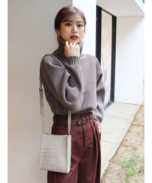 MURUA(ムルーア)の「ミニスクエアショルダーバッグ(ショルダーバッグ・レディース・ブラック/ベージュ・FREE)」の8枚目の写真