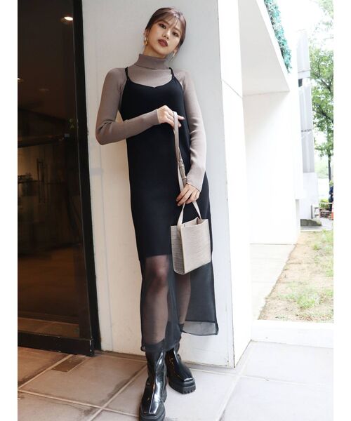 MURUA(ムルーア)の「ミニスクエアショルダーバッグ(ショルダーバッグ・レディース・ブラック/ベージュ・FREE)」の5枚目の写真