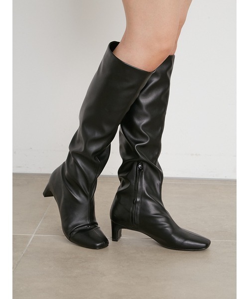 SNIDEL（スナイデル）の「スクエアロングブーツ（ブーツ・レディース・ブラック/モカ/ベージュ・LARGE/SMALL/MEDIUM）」の2枚目の写真